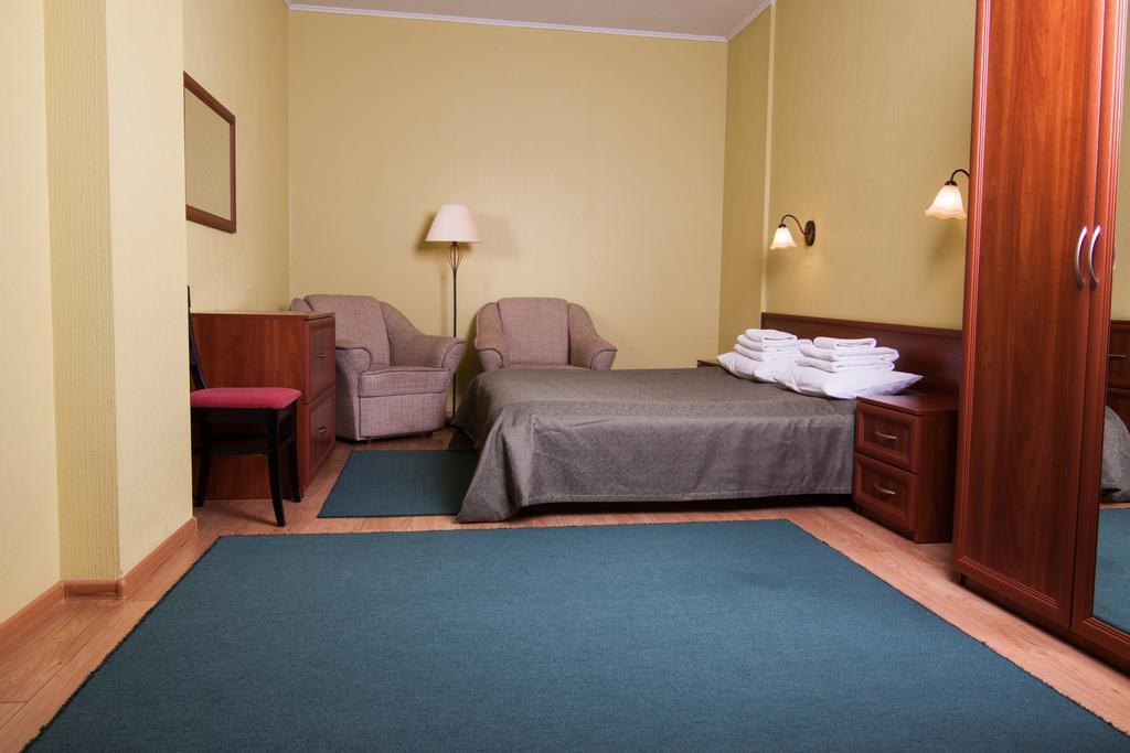 Mini-Hotel On Geroiv Energetykiv Street 18 Kyiv Exterior foto